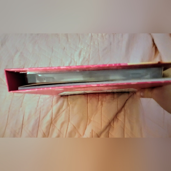 NIB Barbie Hard Cover Coloring Book Set 10 Washable Markers Whimsical Creativity - Picture 8 of 9